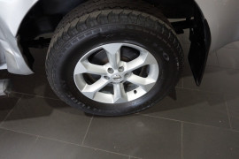 2014 Nissan Navara D40 S6 Turbo ST Utility crew cab