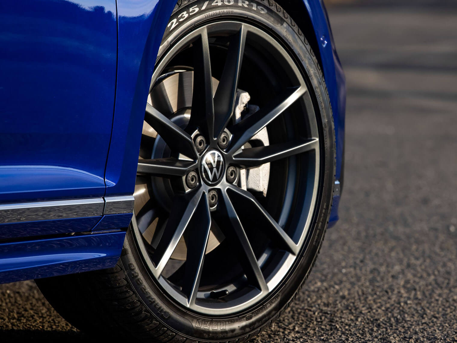 A sporty touch Alloy wheels Image
