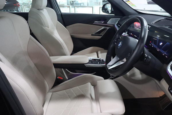 2024 BMW iX1 U11 eDrive20 xLine SUV image 17