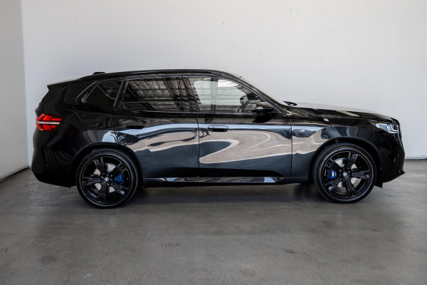 2026 BMW X3 G45 30e xDrive SUV image 3