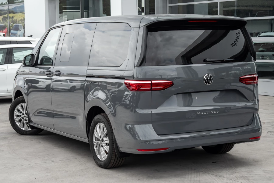 2025 MY26 Volkswagen Multivan T7 TDI360 Life LWB People Mover Image 2