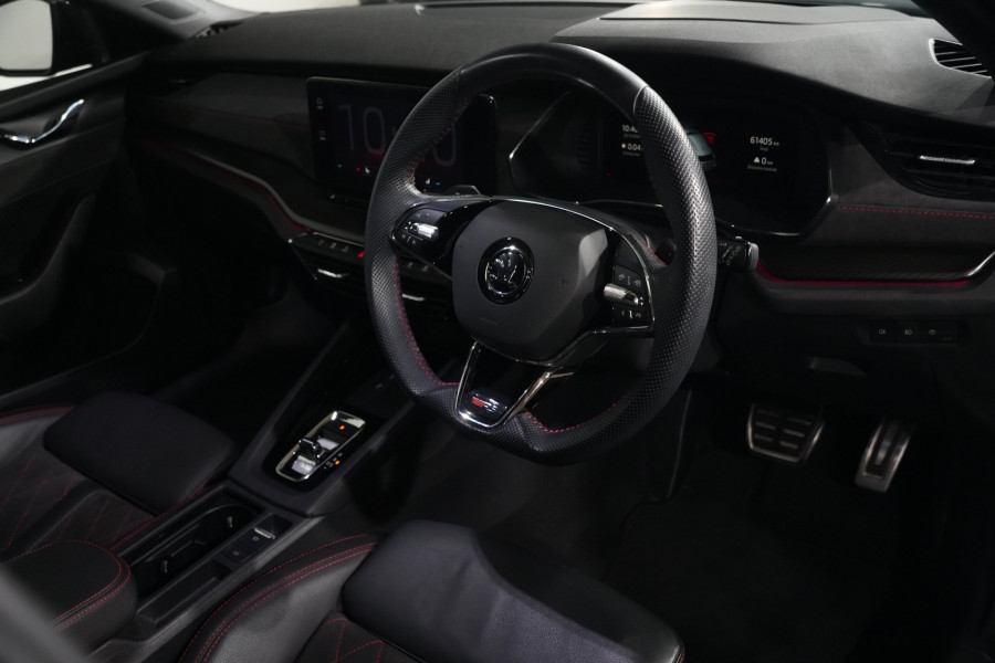 2022 Skoda Octavia RS SUV Image 5
