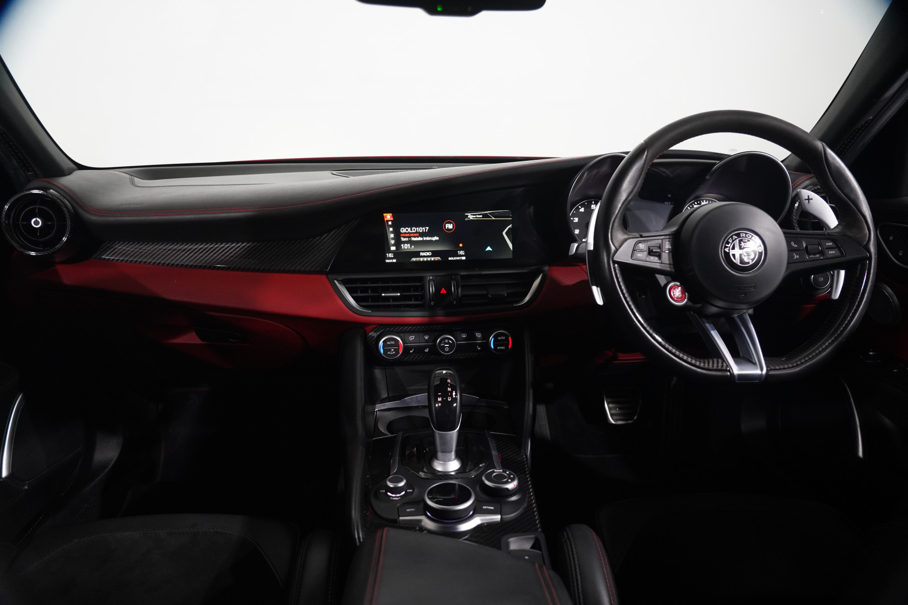 2017 Alfa Romeo Giulia Quadrifoglio (Qv) Sedan Image 13