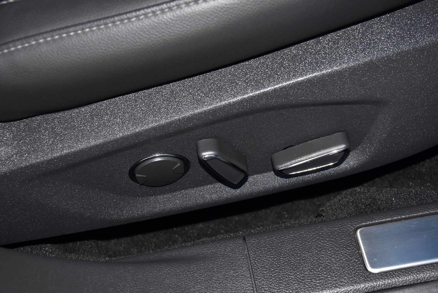 2015 Ford Mondeo MD Titanium Hatch Image 18