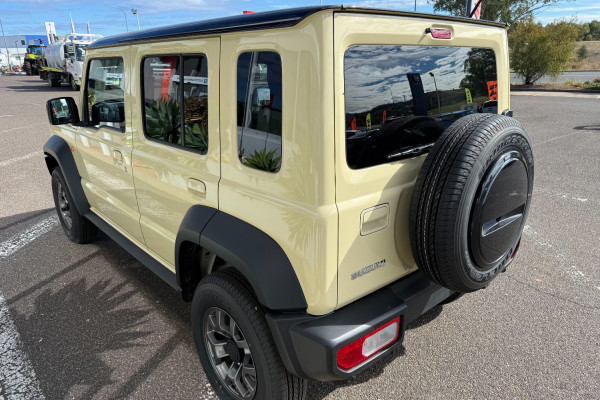 2025 Suzuki Jimny XL Wagon Image 6