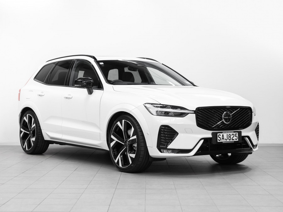 2026 Volvo XC60 UZ B5 Ultra Dark 2L Petrol Hybrid AWD SUV Image 1