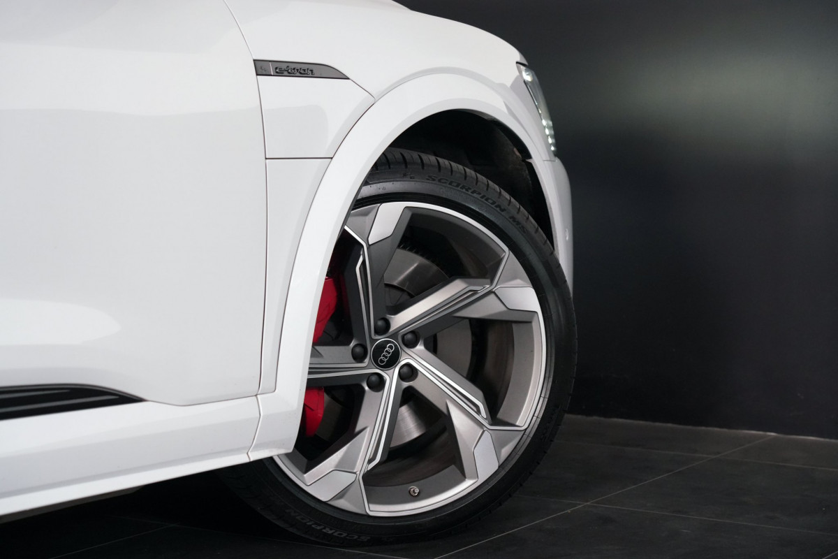 2024 Audi SQ8  GE e-tron SUV