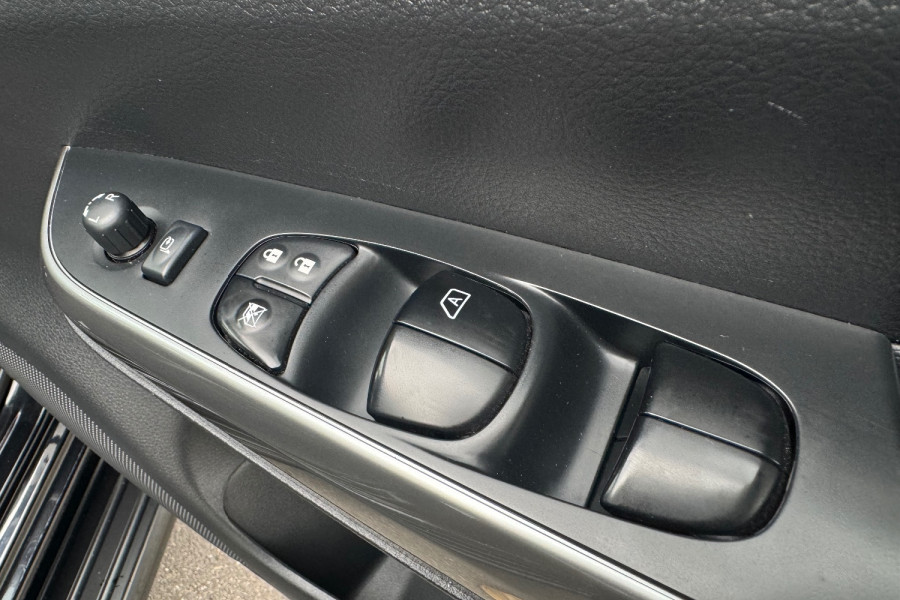 2021 Nissan Navara D23 ST-X Ute Image 22