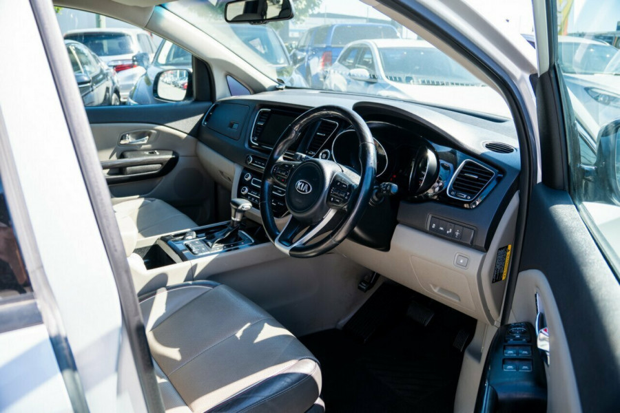 2017 MY18 Kia Carnival YP Platinum People Mover Image 18