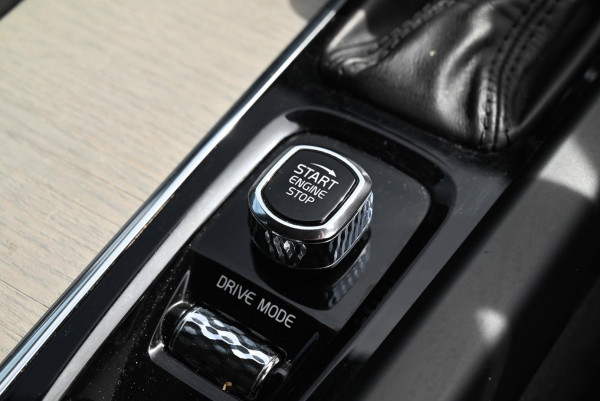 2019 MY20 Volvo XC60 UZ D4 Inscription SUV image 19