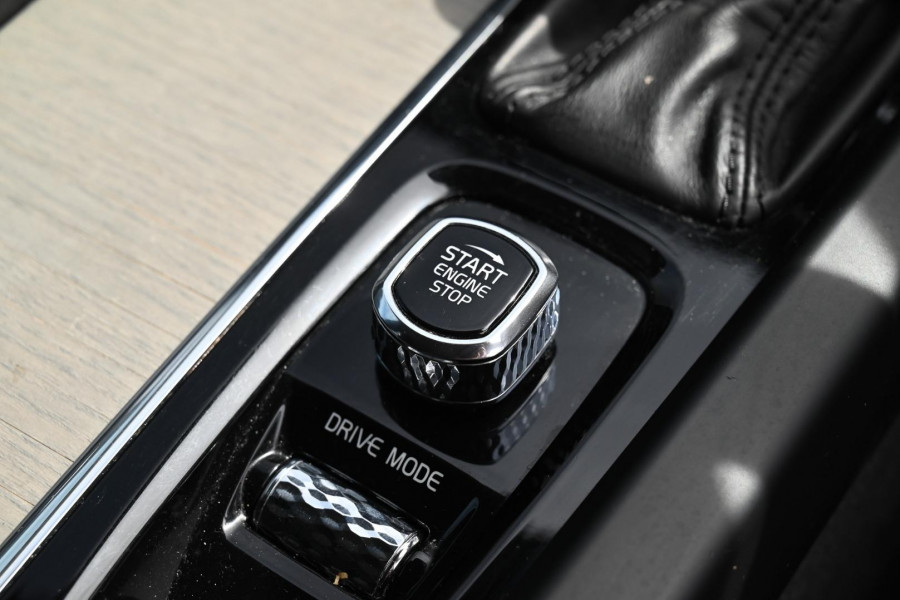 2019 MY20 Volvo XC60 UZ D4 Inscription SUV