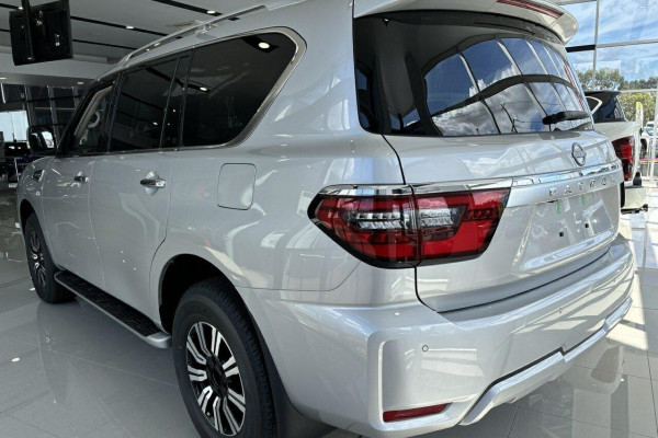 2024 Nissan Patrol Y62 Series 5 Ti-L SUV Image 5
