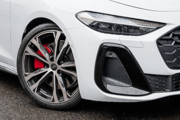 2025 Audi A5 B10 e-hybrid S-Line Sedan image 6