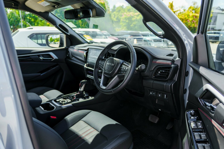 2025 Isuzu MU-X RJ X-TERRAIN SUV Image 19