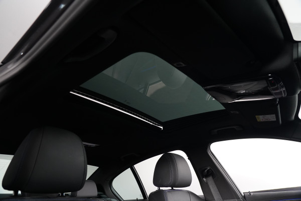 2022 BMW V8TT M550i Xdrive Pure Lci Sedan Image 27