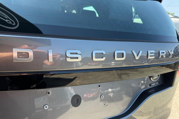 2018 Land Rover Discovery Series 5 HSE Luxury SUV Image 32