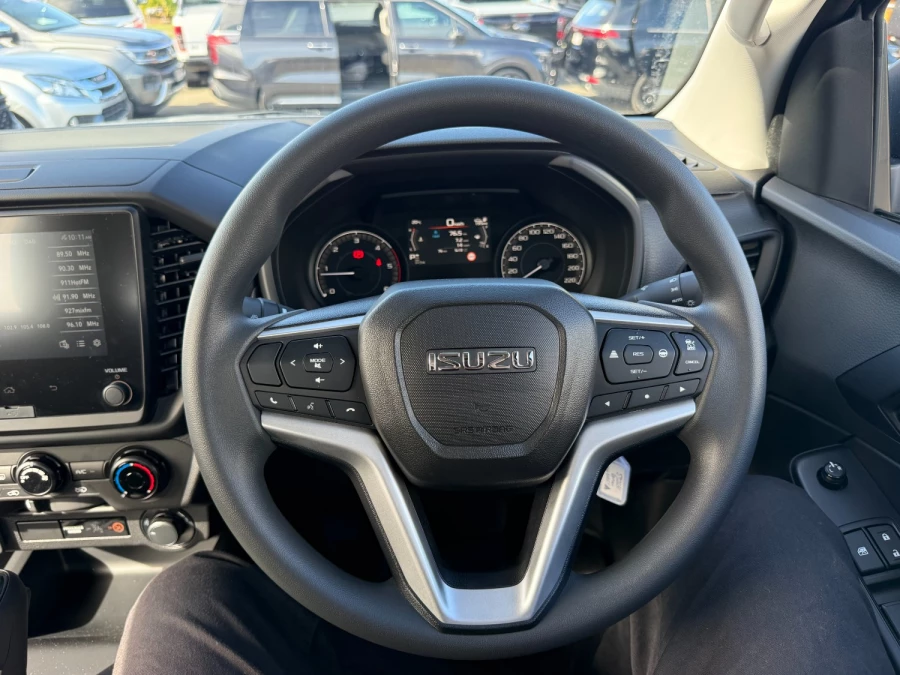 2025 MY25.5 Isuzu D-MAX RG SX High Ride Cab Chassis Image 15