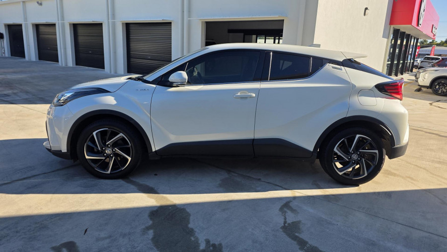 2020 Toyota C-HR NGX Koba SUV Image 6