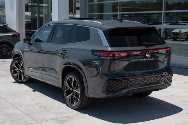 2025 Volkswagen Tayron R4 195TSI R-Line SUV Image 2