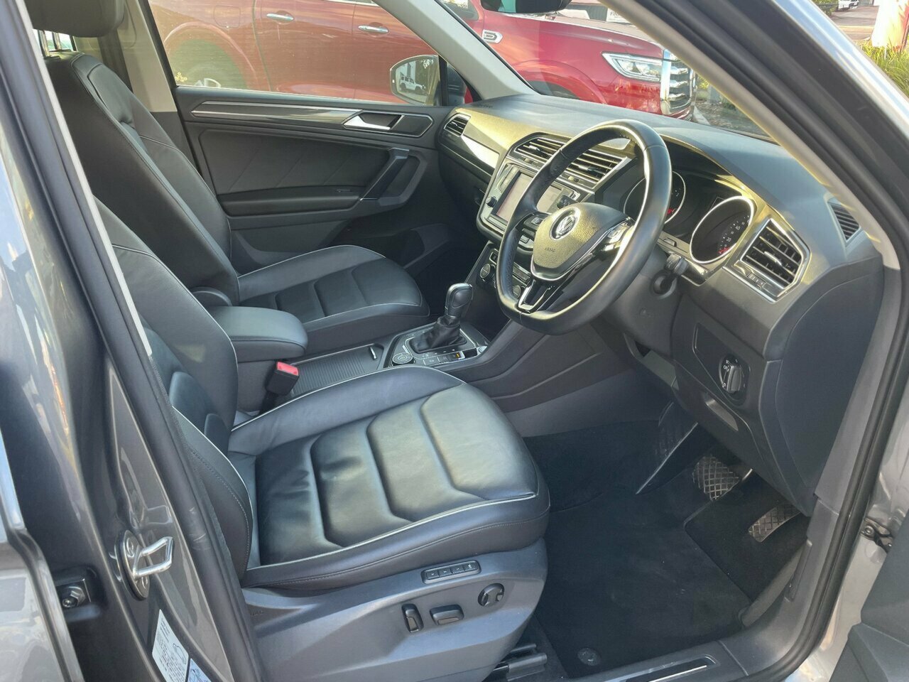 2017 Volkswagen Tiguan 5N 140TDI Highline SUV Image 8