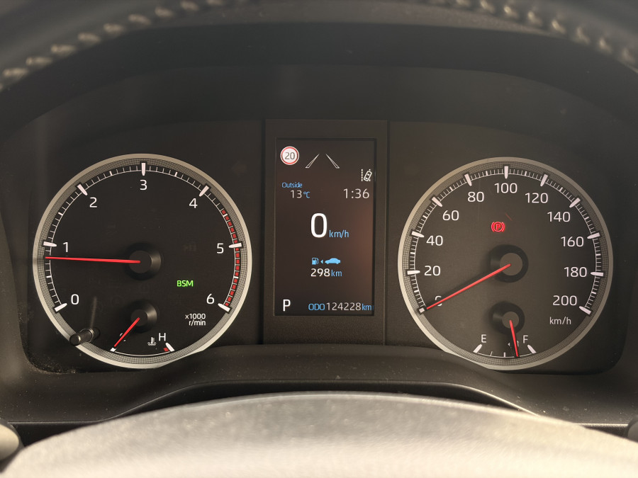 2021 Toyota HiAce GDH300R  Crew Van Image 18