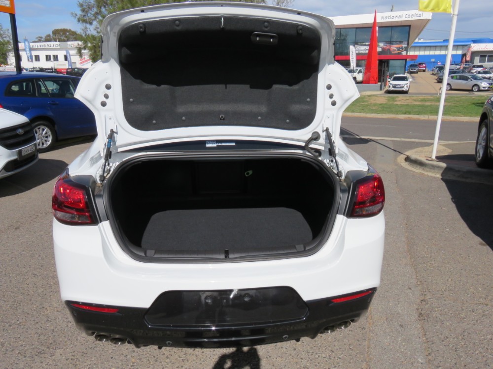 2014 Holden Commodore VF  SS V Redline Sedan Image 19