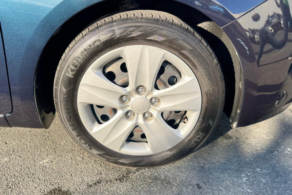 2016 MY17 Kia Cerato YD S Sedan Image 10