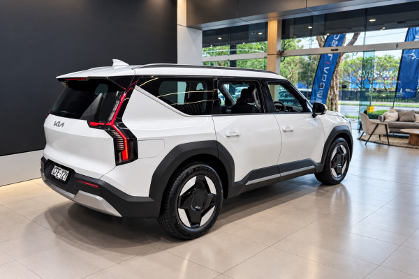 2026 Kia EV9 MV Air SUV Image 9