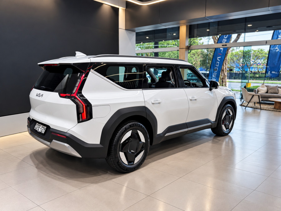 2026 Kia EV9 MV Air SUV Image 9