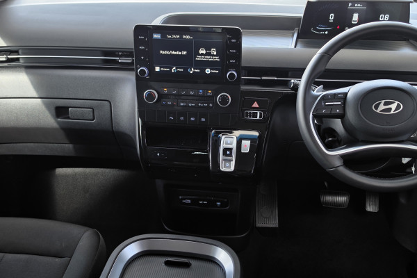 2025 Hyundai Staria US4.V3 SUV Image 16
