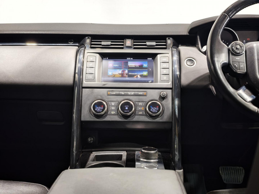 2017 Land Rover Discovery Series 5 SE SUV Image 15