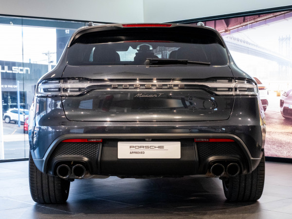 2023 Porsche Macan 95B T SUV image 4