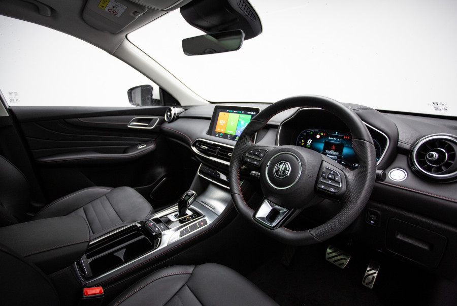 2025 MG HS Plug-in Hybrid Essence SUV Image 9