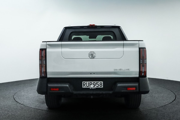 2026 MG U9 Explore Pro Ute Image 7
