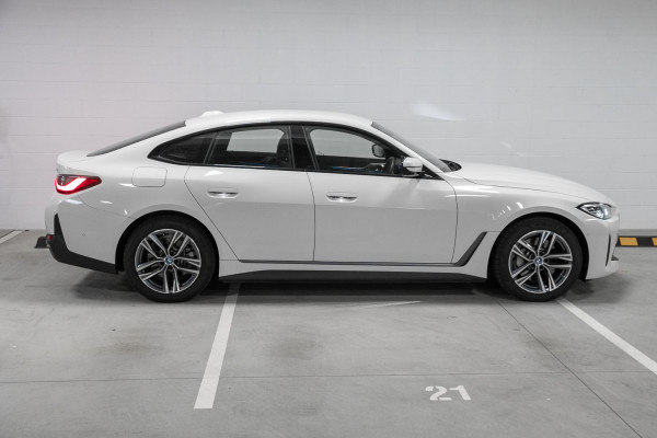 2024 BMW i4 G26 eDrive35 Hatch image 3