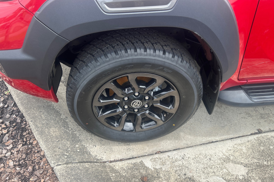 2022 Toyota HiLux GUN126R Rogue Double-Cab Pick-Up Image 20