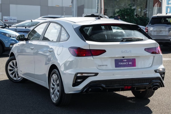 2024 Kia Cerato BD S Hatch Image 2