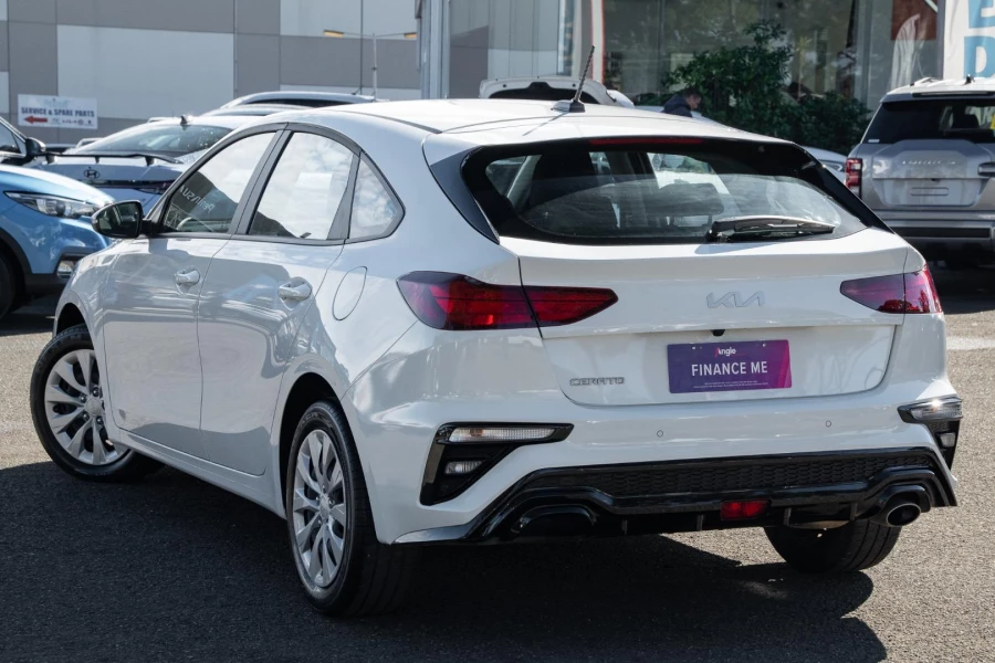 2024 Kia Cerato BD S Hatch Image 2