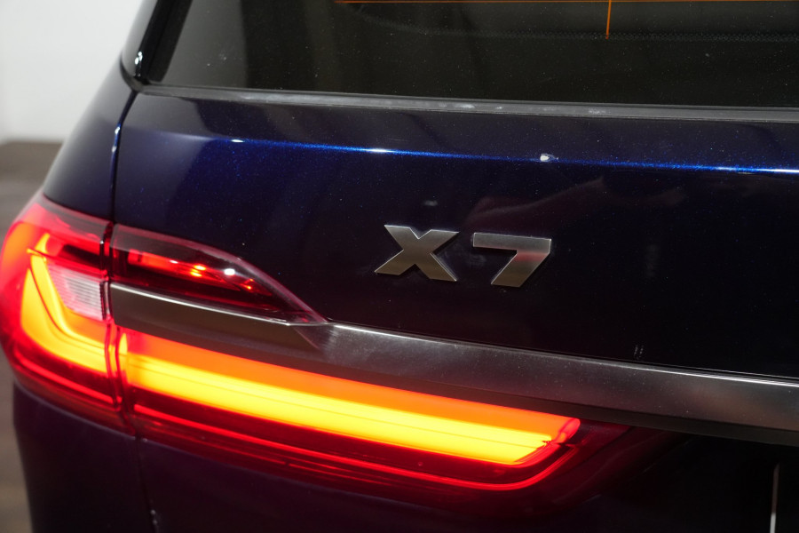 2020 BMW X7 M50i SUV