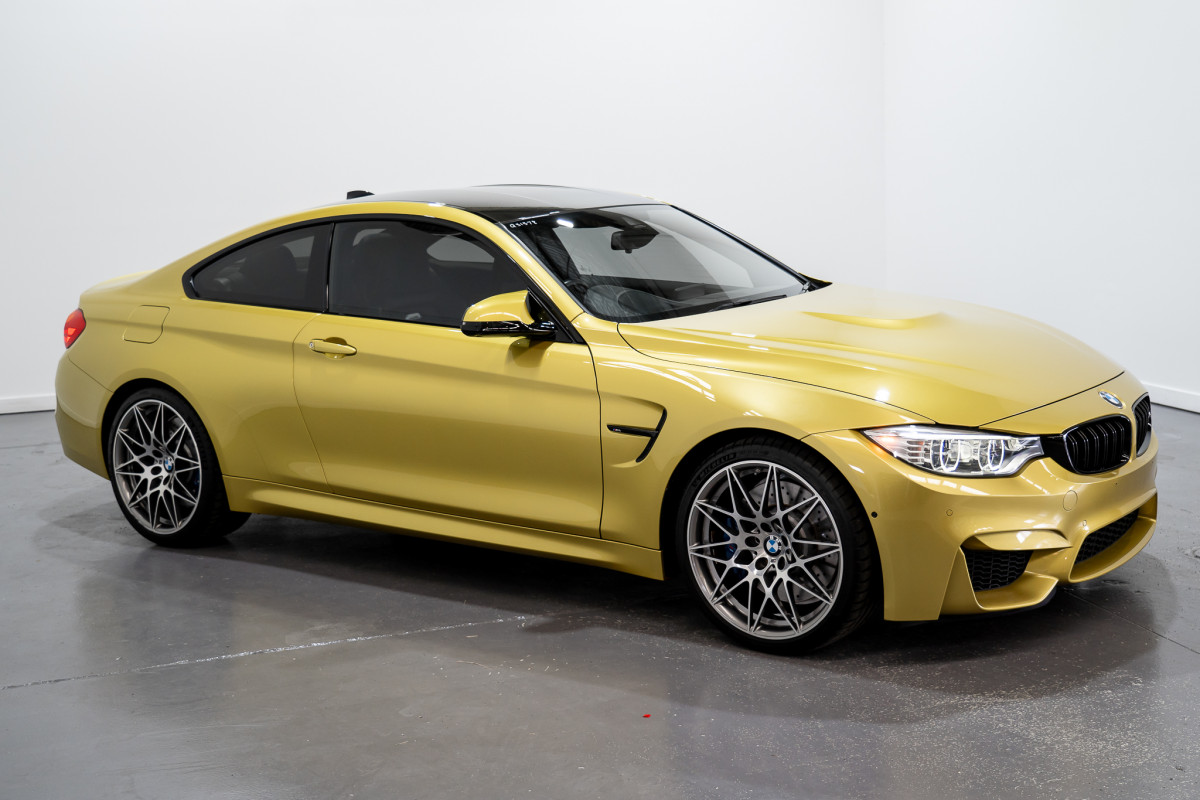 2016 BMW M4 Competition Coupe Image 6