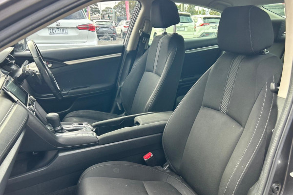 2018 Honda Civic 10th Gen VTi-L Sedan Image 15