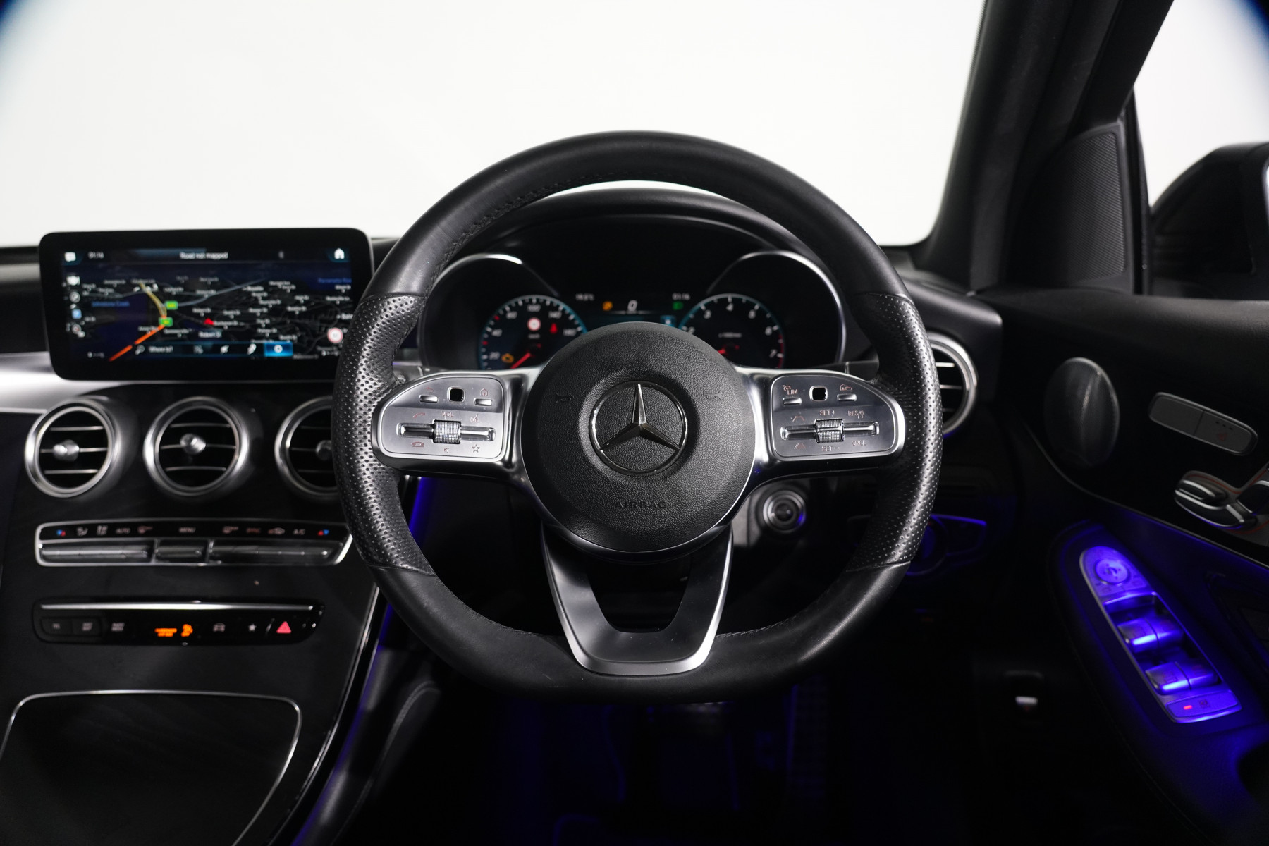 2019 Mercedes-Benz Glc 200 SUV Image 14