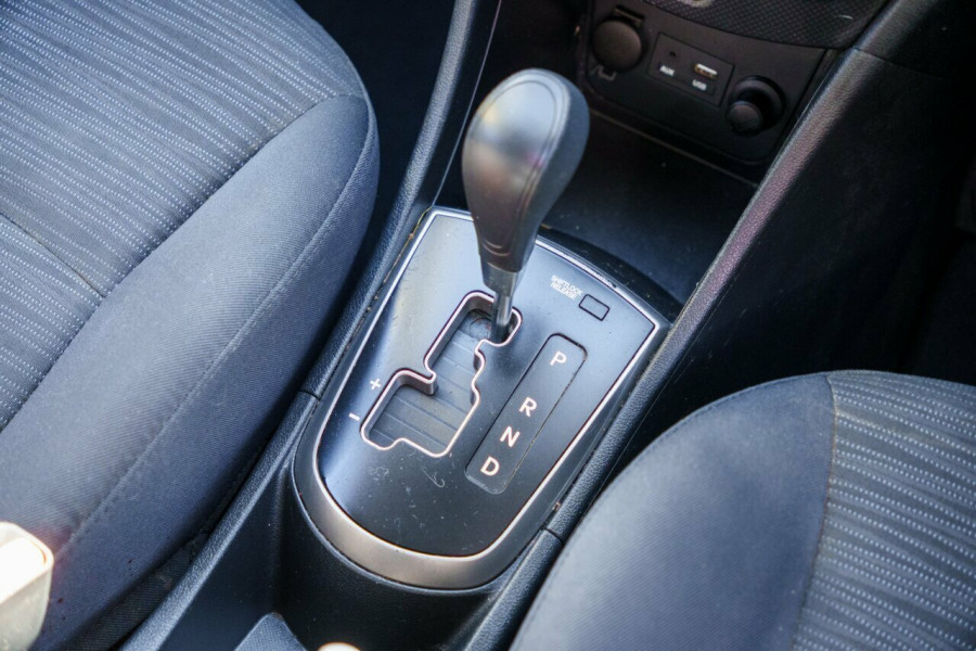 2016 Hyundai Accent RB4 Active Hatch Image 11