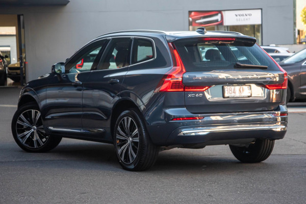 2023 Volvo XC60  Ultimate B5 Bright SUV Image 2