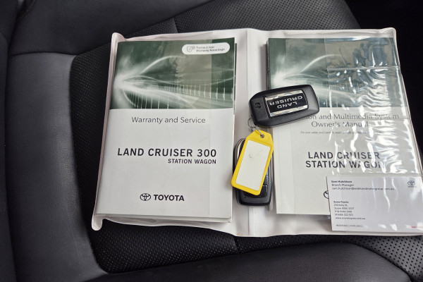 2024 Toyota LandCruiser FJA300R VX SUV Image 31