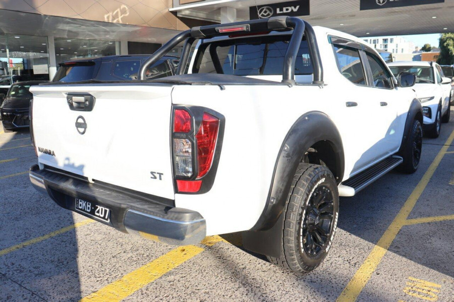 2018 Nissan Navara D23 Series 3 ST Dual Cab Pickup Image 6