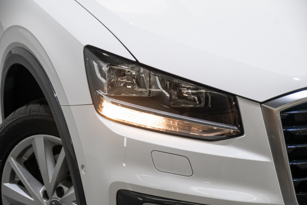2017 Audi Q2 design SUV image 2