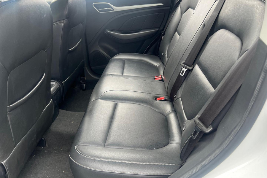 2018 MG ZS AZS1 Essence SUV Image 8