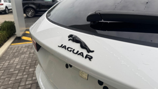 2024 MY24.75 Jaguar E-PACE X540 R-Dynamic SE SUV image 6