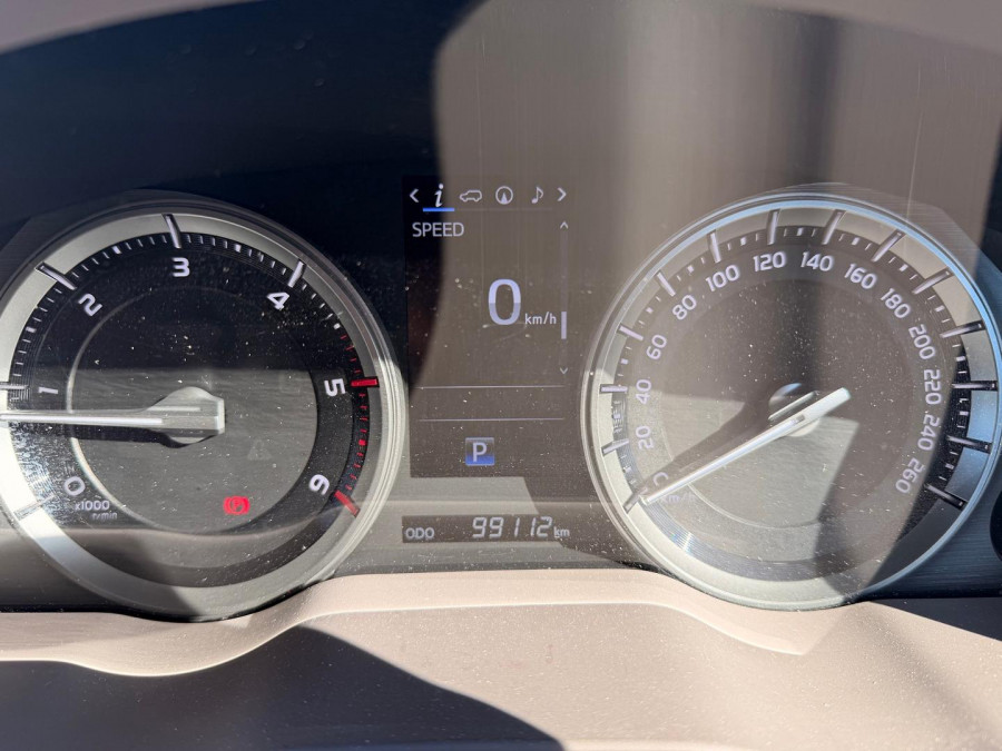 2016 Toyota LandCruiser VDJ200R VX SUV Image 23